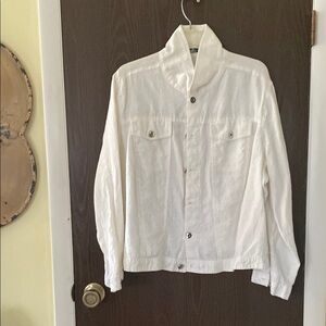 Women’s White Linen/Cotton Jacket. Silver hardware. Perfect effortless casual.